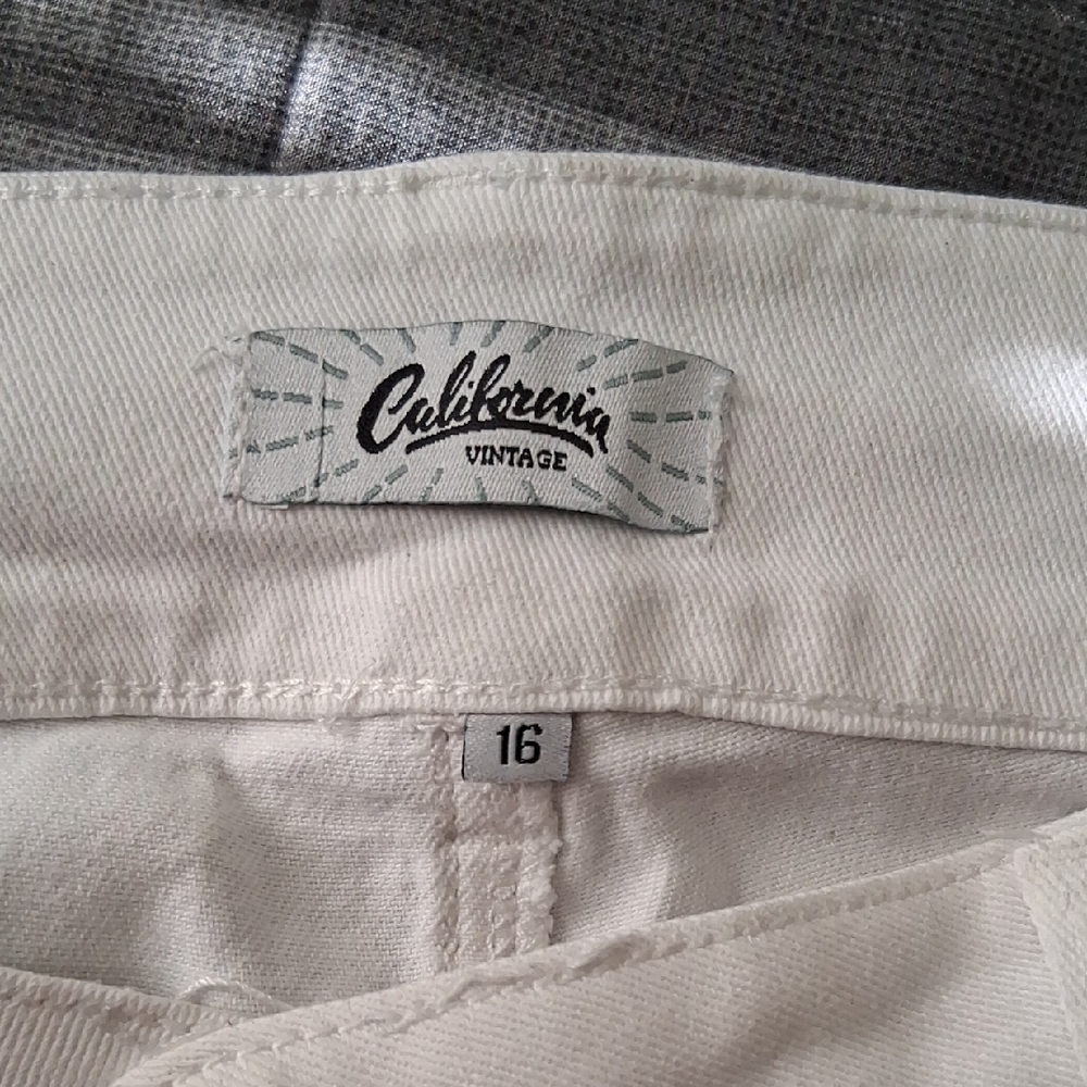 Cream Cropped Pants
